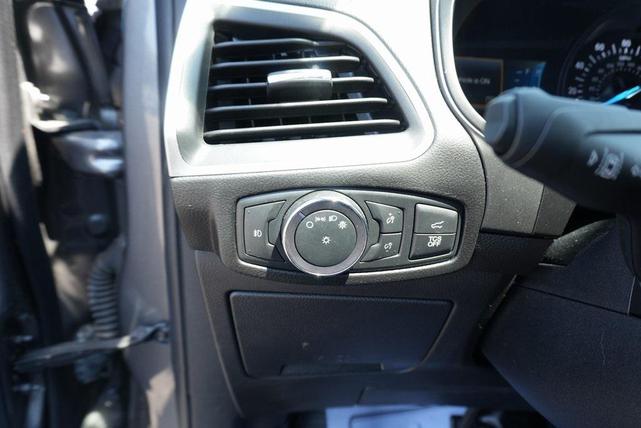 Photo of 2022 Carbonized Gray Metallic Ford Edge