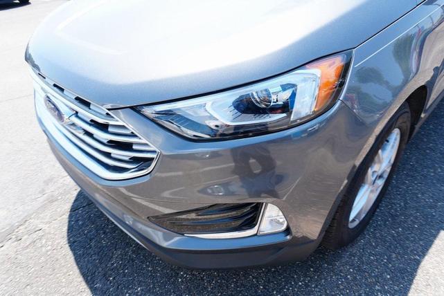 Photo of 2022 Carbonized Gray Metallic Ford Edge