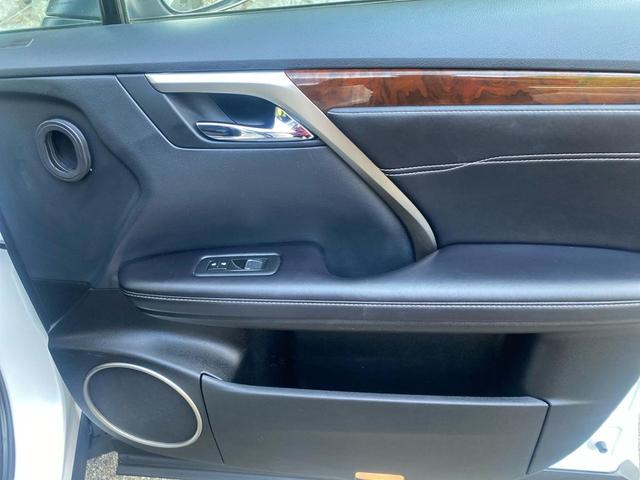 Photo of 2018 Sonic Quartz Pearl Lexus RX 350