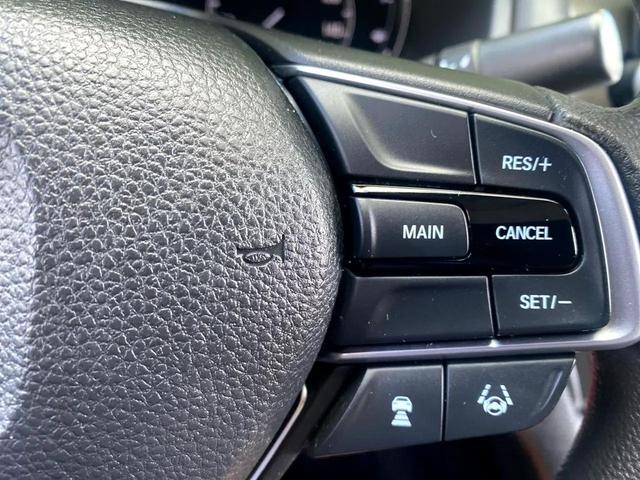 Photo of 2018 White Honda Accord