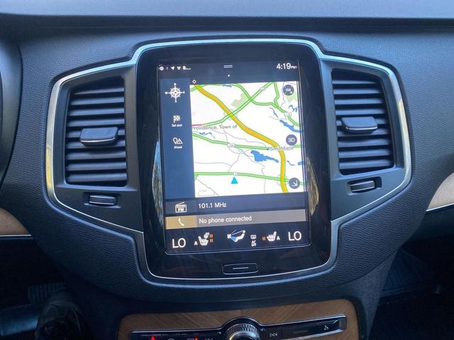 Photo of 2022 Onyx Black Metallic Volvo XC90