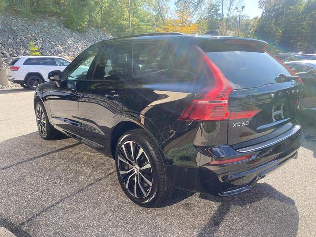 Photo of 2024 Onyx Black Volvo XC60