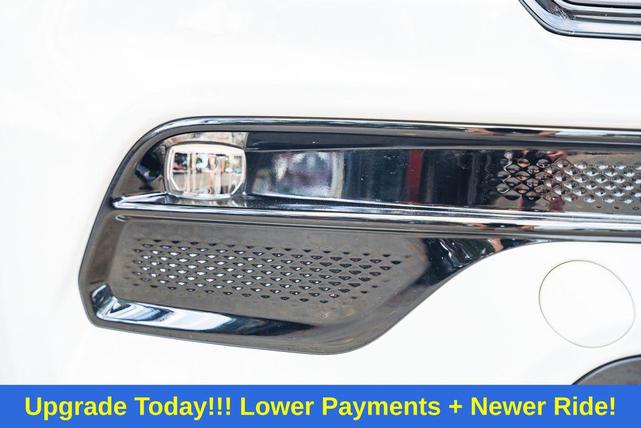 Photo of 2023 Bright White Clearcoat Jeep Compass