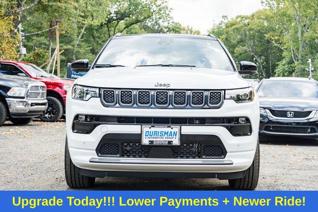 Photo of 2023 Bright White Clearcoat Jeep Compass
