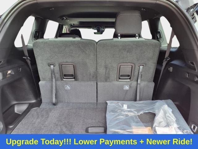 Photo of 2025 Bright White Clearcoat Jeep Grand Cherokee L