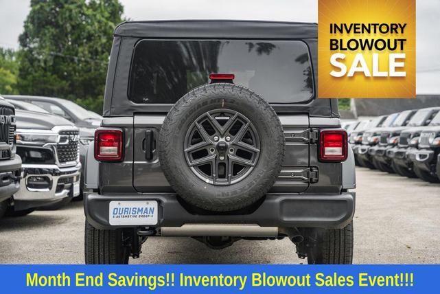 Photo of 2025 Granite Crystal Metallic Clearcoat Jeep Wrangler