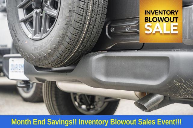 Photo of 2025 Granite Crystal Metallic Clearcoat Jeep Wrangler