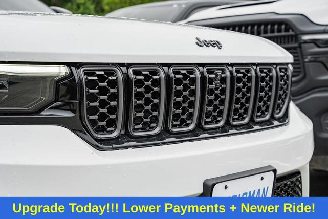 Photo of 2025 Silver Zynith Jeep Grand Cherokee L