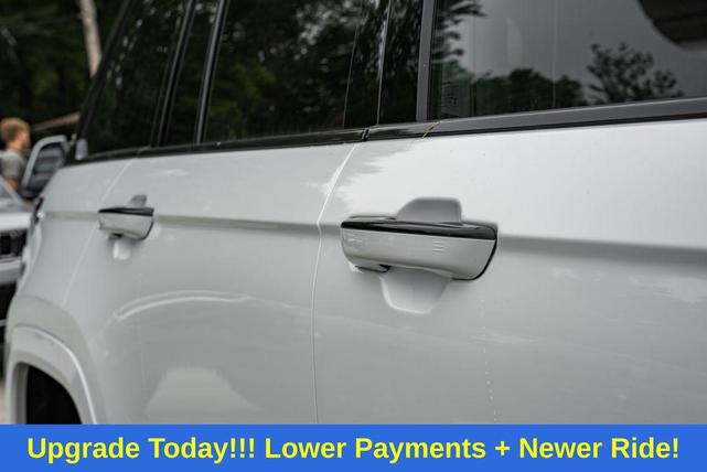 Photo of 2025 Silver Zynith Jeep Grand Cherokee L
