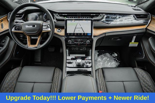 Photo of 2025 Silver Zynith Jeep Grand Cherokee L
