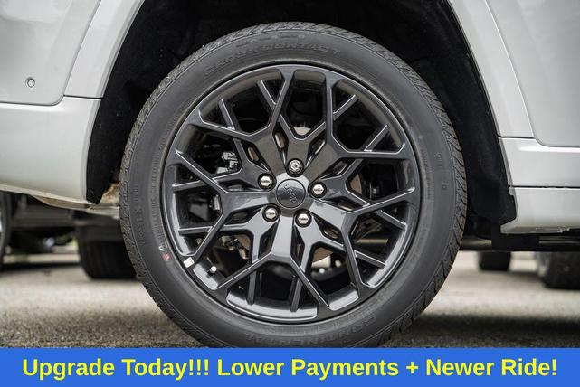 Photo of 2025 Silver Zynith Jeep Grand Cherokee L