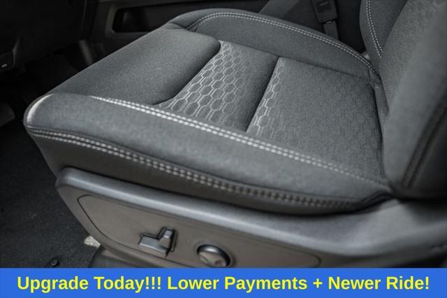 Photo of 2025 Granite Crystal Metallic Clearcoat RAM 1500