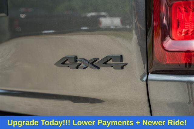 Photo of 2025 Granite Crystal Metallic Clearcoat RAM 1500