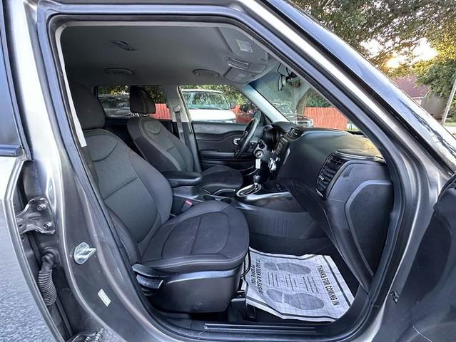 Photo of 2018 Titanium Gray Kia Soul