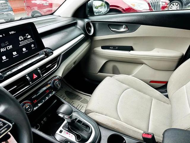 Photo of 2019 Gray Kia Forte