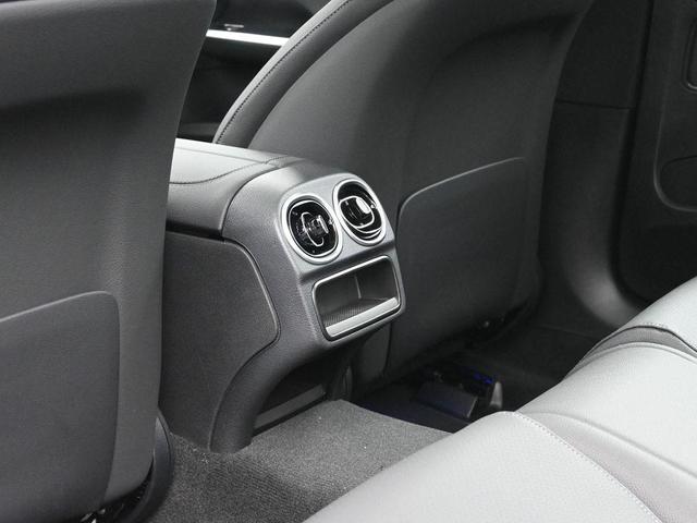 Photo of 2025 Black Mercedes-Benz C-Class