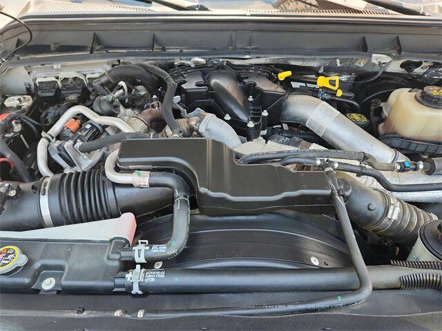 Photo of 2015 White Ford F-350