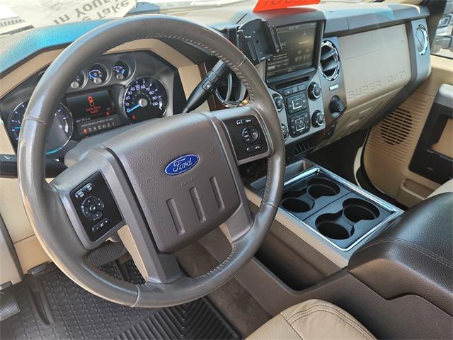Photo of 2015 White Ford F-350