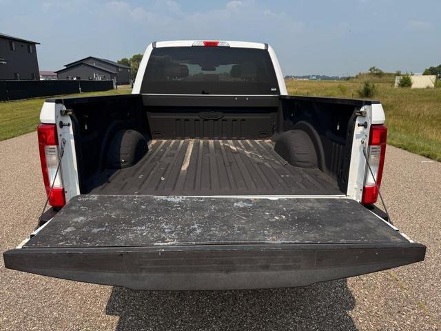 Photo of 2018 White Ford F-350