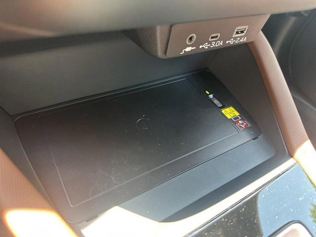 Photo of 2025 Crystal White Pearl Subaru Forester