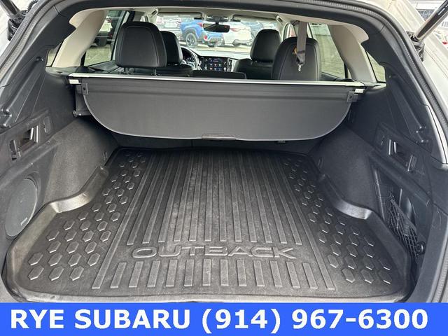 Photo of 2023 Crystal White Pearl Subaru Outback