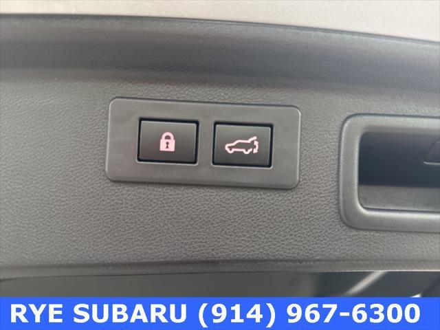 Photo of 2022 Ice Silver Metallic Subaru Forester