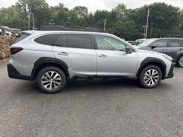 Photo of 2025 Ice Silver Metallic Subaru Outback