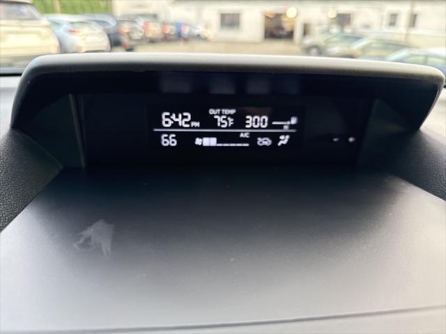 Photo of 2023 Ice Silver Metallic Subaru Crosstrek