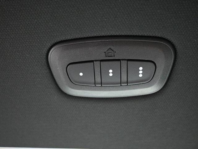Photo of 2026 Granite Crystal Metallic Clearcoat RAM 1500