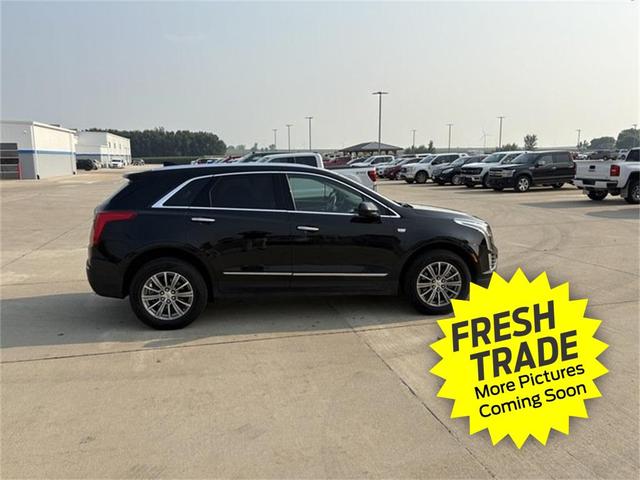 Photo of 2017 Stellar Black Metallic Cadillac XT5