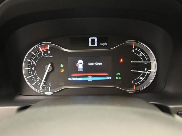 Photo of 2023 White Honda Ridgeline