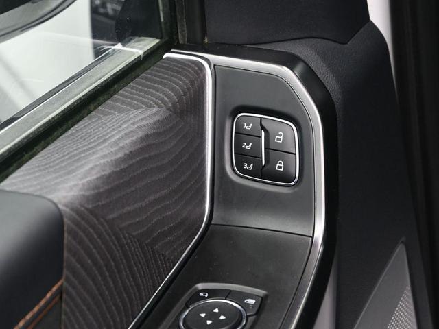Photo of 2023 Star White Metallic Tri-Coat Ford F-150