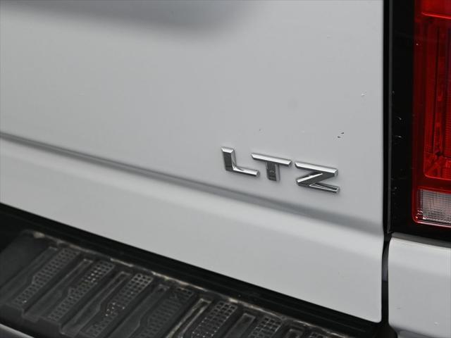 Photo of 2024 Summit White Chevrolet Silverado 2500