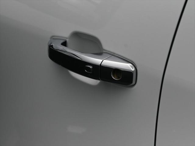 Photo of 2024 Summit White Chevrolet Silverado 2500