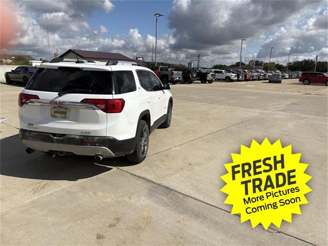Photo of 2017 Summit White GMC Acadia