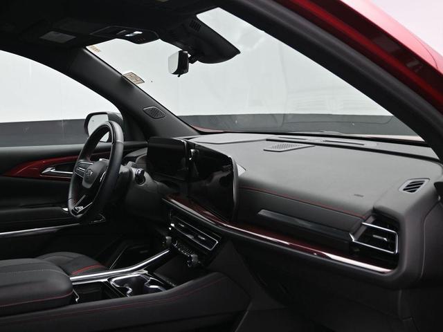 Photo of 2024 Radiant Red Tintcoat Chevrolet Traverse
