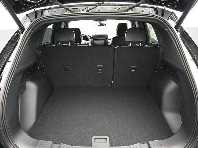 Photo of 2025 Agate Black Metallic Ford Escape