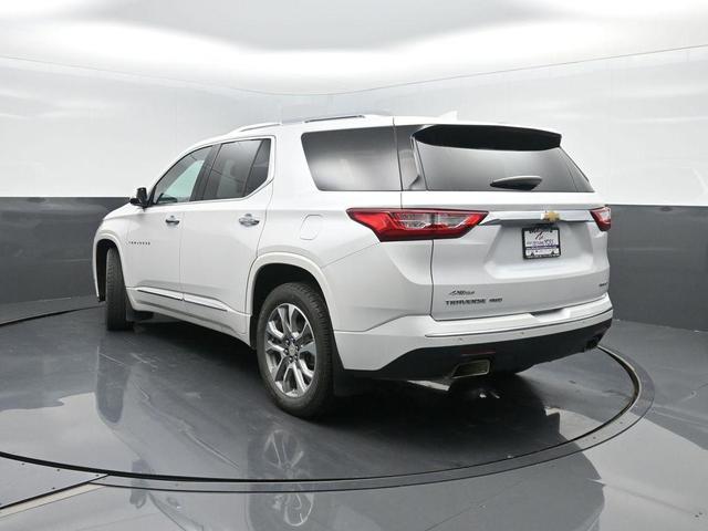 Photo of 2020 Iridescent Pearl Tricoat Chevrolet Traverse