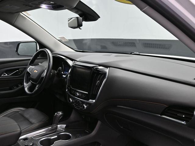 Photo of 2020 Iridescent Pearl Tricoat Chevrolet Traverse
