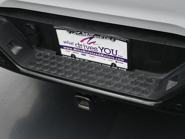 Photo of 2023 Summit White Chevrolet Colorado