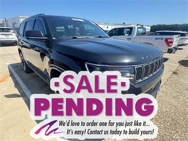 Photo of 2022 Diamond Black Crystal Pearlcoat Jeep Wagoneer