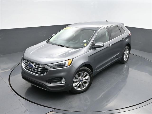 Photo of 2022 Carbonized Gray Metallic Ford Edge
