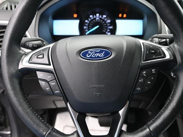 Photo of 2022 Carbonized Gray Metallic Ford Edge