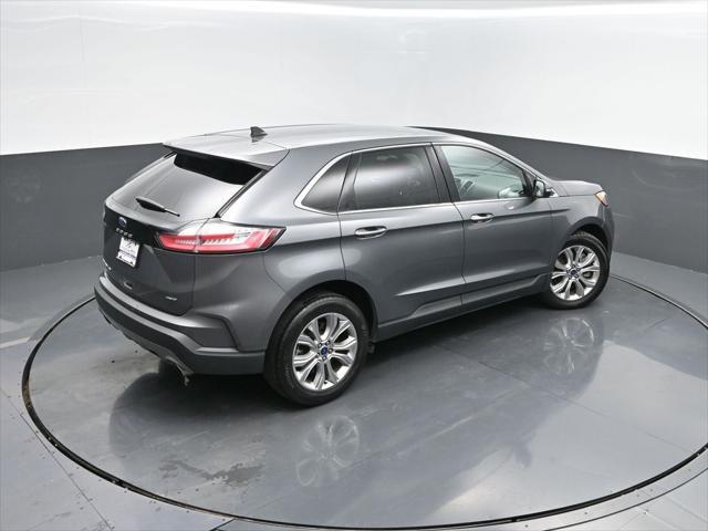 Photo of 2022 Carbonized Gray Metallic Ford Edge