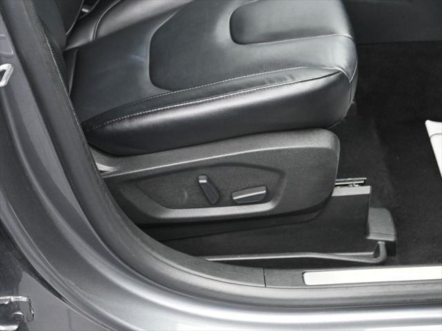 Photo of 2022 Carbonized Gray Metallic Ford Edge