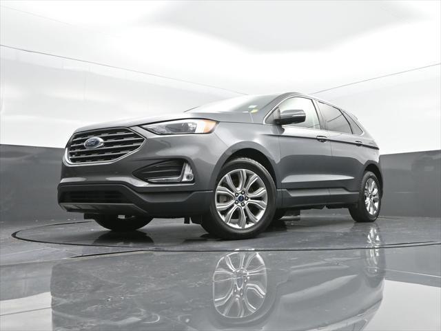Photo of 2022 Carbonized Gray Metallic Ford Edge