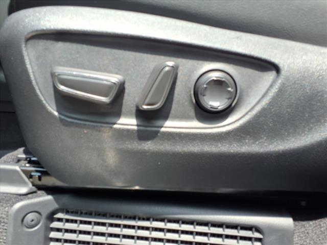 Photo of 2025 Midnight Black Metallic Toyota Sienna