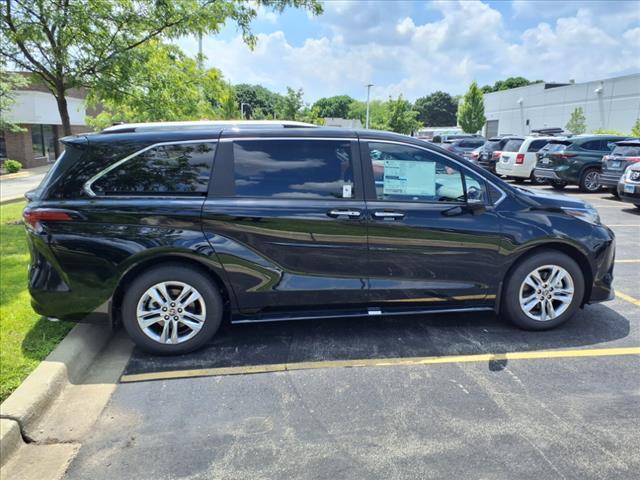 Photo of 2025 Midnight Black Metallic Toyota Sienna