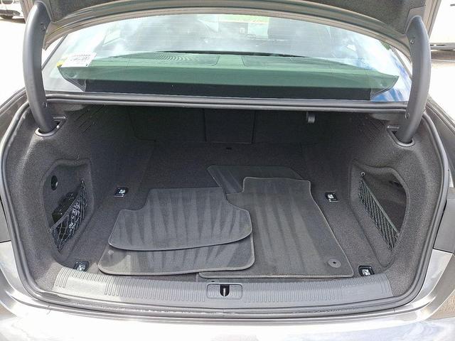 Photo of 2022 Terra Gray Metallic Audi A4