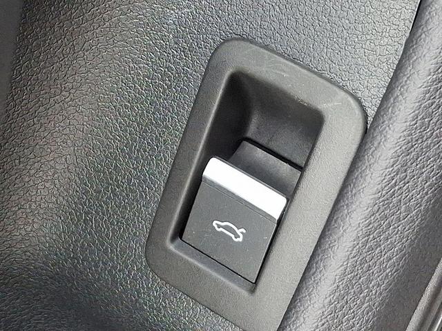 Photo of 2022 Terra Gray Metallic Audi A4